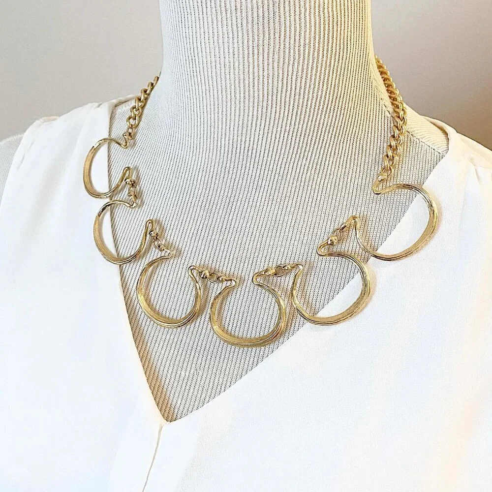 Vintage Brushed Gold Semi Circle Hooped Chain Necklace Toggle Clasp